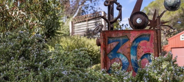 Studio for two on Honeysuckle in Silverleaves