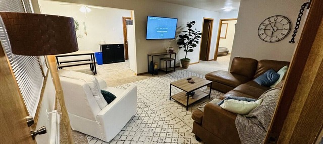 Stylish & Cozy APT-Self Check-In & Free Parking in Appleton