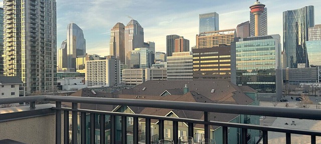 Stylish DT Views at Stampede w/Free Parking, AC in Calgary