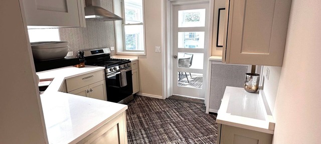 STYLISH-LOCAL-COMFY-SAFE 4 night min. in Chicago