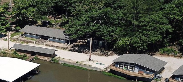 Sunrise Shores Cabin 9 Lake Front with 2 POOLS! + WOOF in Sunrise Beach