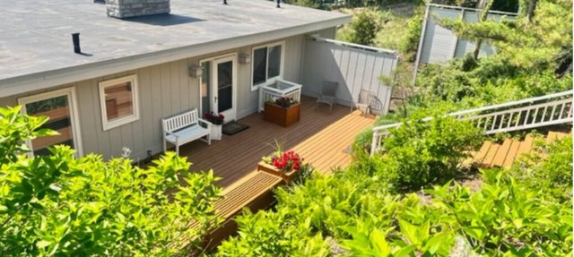 Superbly located beachfront house in Grand Haven! Just minutes from Downtown in Spring Lake
