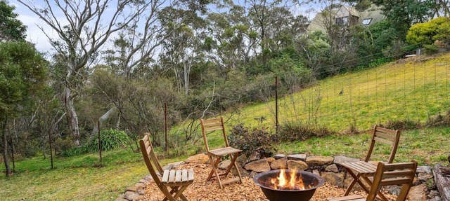 The Mount Vic Escape Fire Pit & Bush Views in Mount Victoria