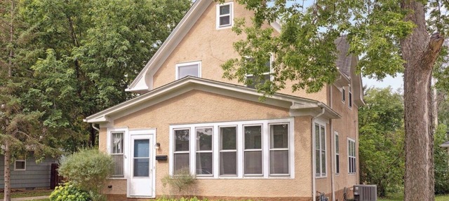 The Nightingale · King Bed l 5 min to MOA l 75 & 65 HDTV I Ping Pong in Richfield