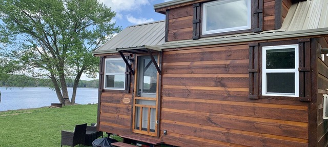 The Riverbottom - Tiny Home 2 in Bellevue