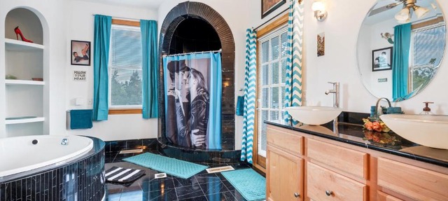 The Starlight Tower Hot Tub Suite with 8-Jet Massage Shower and Amazing Views in Fort Atkinson