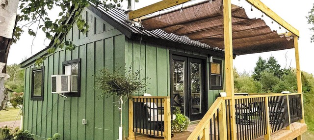 The Tiny Hideaway- Cozy Waterfront Cabin on Neebish Island, MI in Barbeau