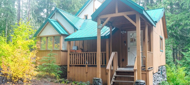 Third night free on stays before 9/14/26 in Government Camp