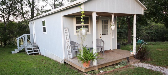 Tiny House on the Farm: Watch Farm Animals, Near Buffalo River in Western Grove