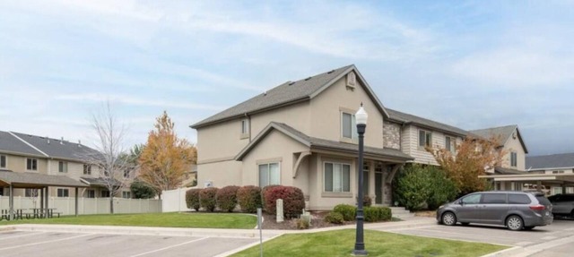 Townhome- 5 Minutes to UVU in Orem