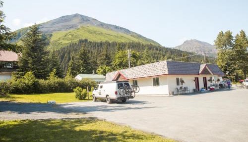 Trailhead Lodging in Seward