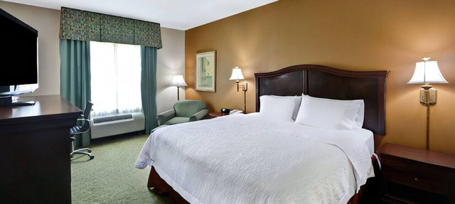 Ultimate Romantic Escape for Couples! W/ Pool in Corpus Christi
