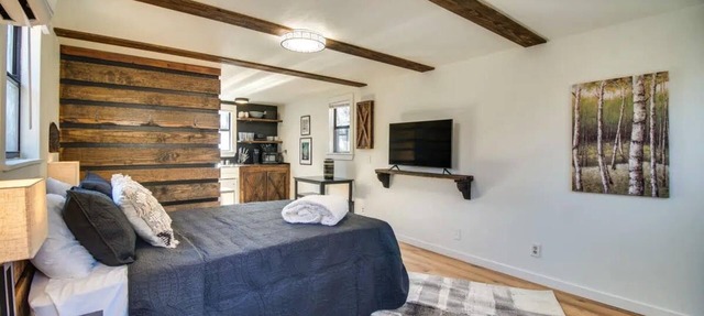 UNIQUE Cabin! Close to Downtown Siloam Springs in Gentry