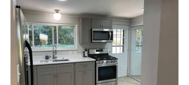 Updated 2 Bed Ranch style Home in Livonia in Livonia