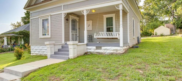 Updated Cotter Cottage: Walk to White River! in Cotter