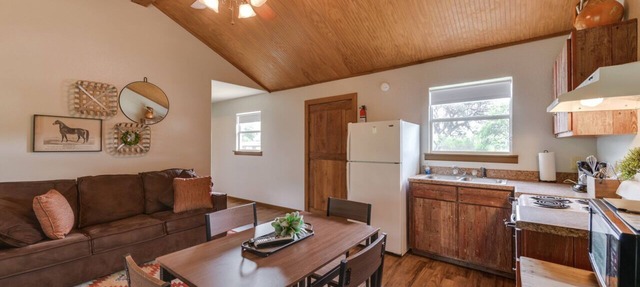 Utopia River Retreat is a secluded paradise nestled along the Sabinal River in the Texas Hill Country. in Utopia