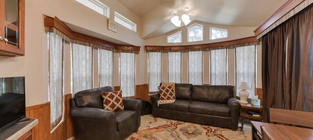 Utopia River Retreat is a secluded paradise nestled along the Sabinal River in the Texas Hill Country. in Utopia