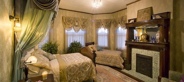 Victorian Splendor in So. Illinois: wallmanor.com in Mound City