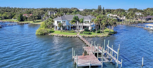 Viera Riverfront Island Retreat 8bd/6ba Water Views EVERY Room Pool/Spa 16+ppl in Rockledge