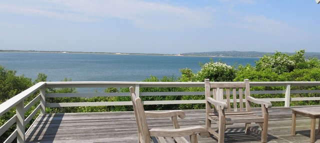 Waterfront, 4-bed/4-bath Contemporary on Menemsha Pond with Private Beach & A/C in Chilmark
