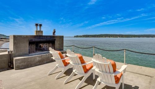 Waterfront Cabin w/Stunning Sound Views in University Place