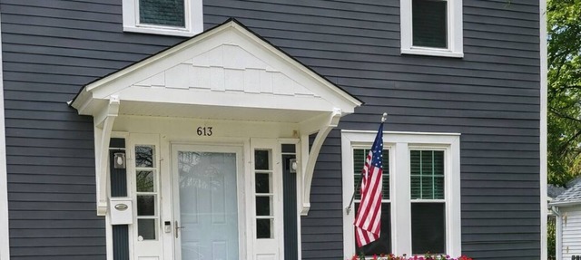 Welcome to Villa deGrazi in the heart of Lake Country! Walk to vibrant downtown! in Oconomowoc