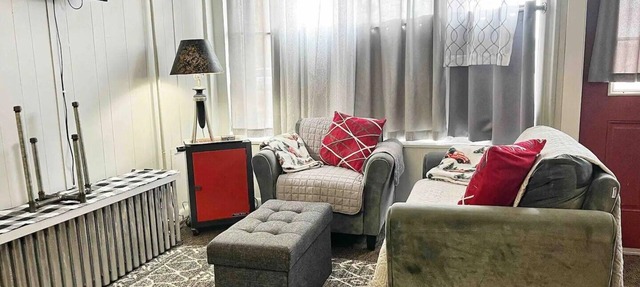 West End Stay & Play: Front Unit in Ishpeming