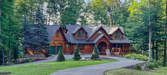 Winter-Summer-Wonderland! Luxury Log Home Shanty Creek Resort in Bellaire