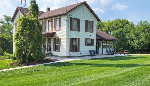 Wisconsin Farmhouse Stay: UTV, Boat, Snowmobile! in Monroe