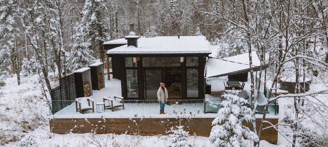 WOLM Cabin a Scandi-inspired glass cabin near Mont Tremblant in La Conception