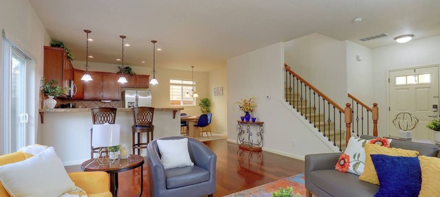 Work & Explore! Home w/ Fenced Yard in Beaverton in Beaverton