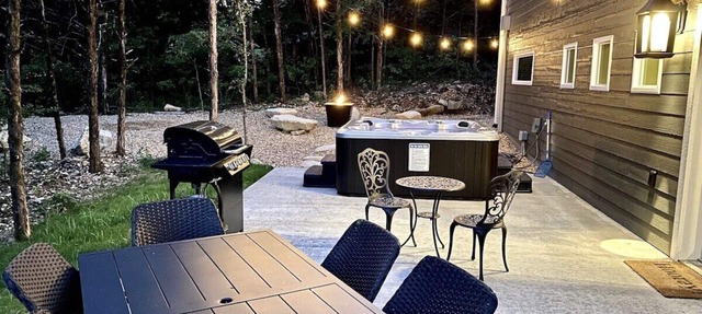 WOW💦HOTTUB 🔥FIREPIT🎱POOLTABLE🎉HORSESHOES🎸SHOWS🎡FUN in Branson