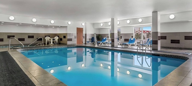 Your Perfect Denver Base: Modern Comfort Near Downtown with Breakfast Included in Englewood
