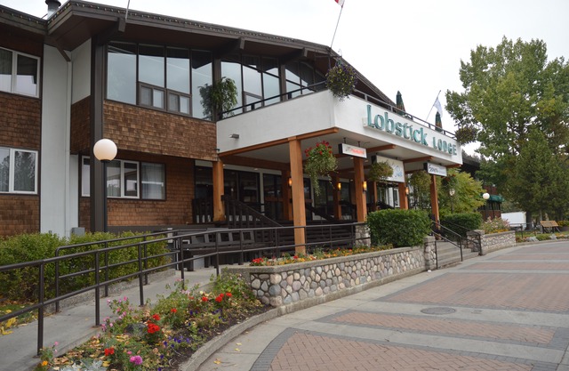 Lobstick Lodge 