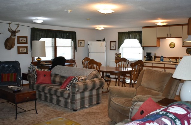 Spacious Relaxation on Lake Erie in Oak Harbor