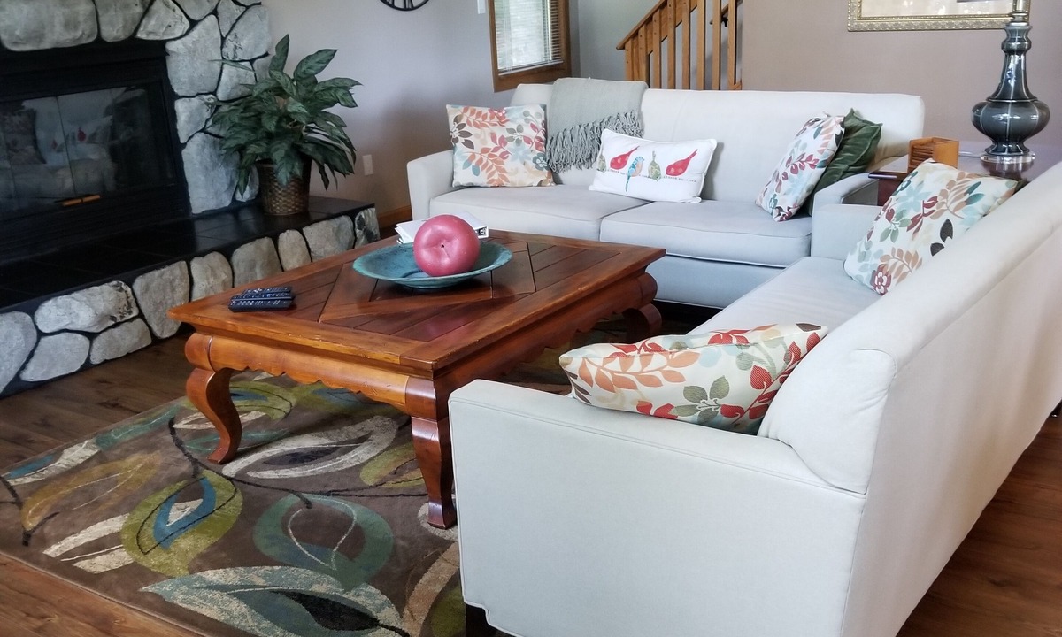 Bellaire Ski Chalet | Beautiful Chalet in the Shanty Creek Resort