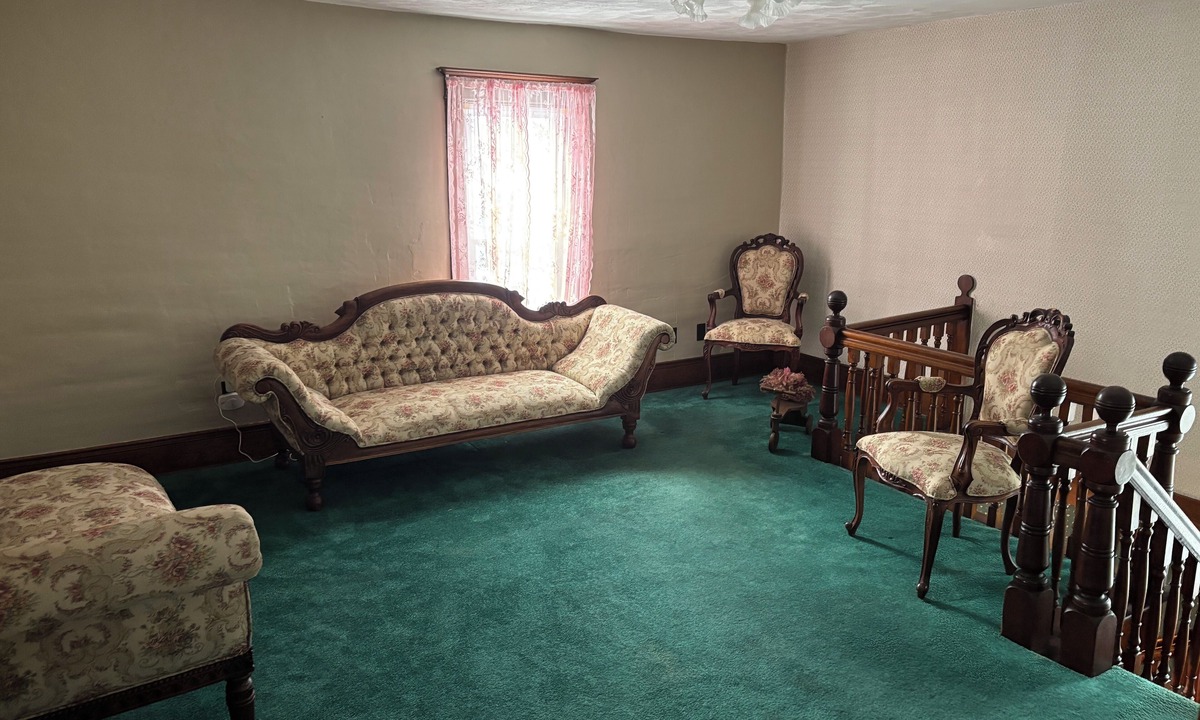 Union City House | Victorian home built in 1834.
