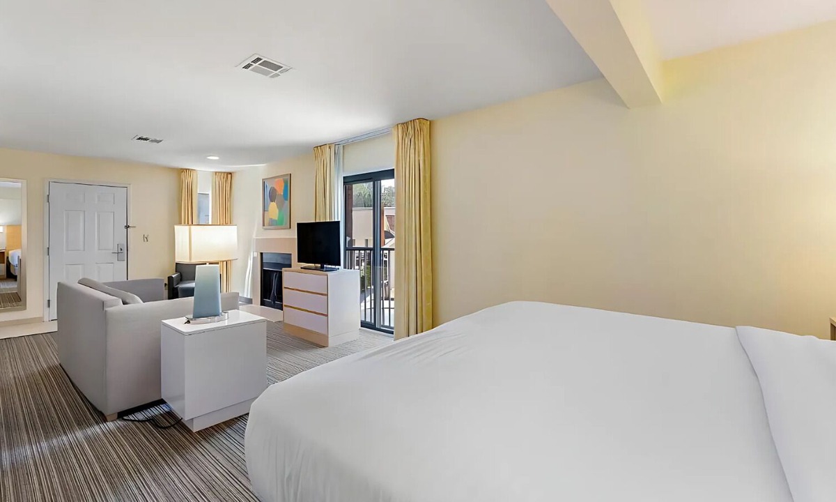 Sharonville Apartment | Furnished Studio Near Sharonville Convention Center, 30+ Night Stays