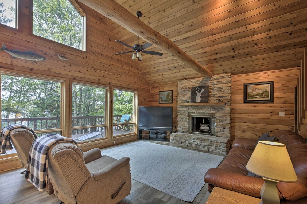 Photo of Bedroom in Watersmeet