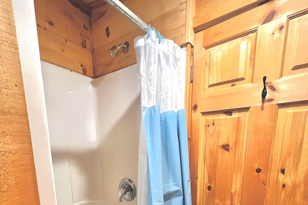 Photo of Bathroom in Muskoka Lakes