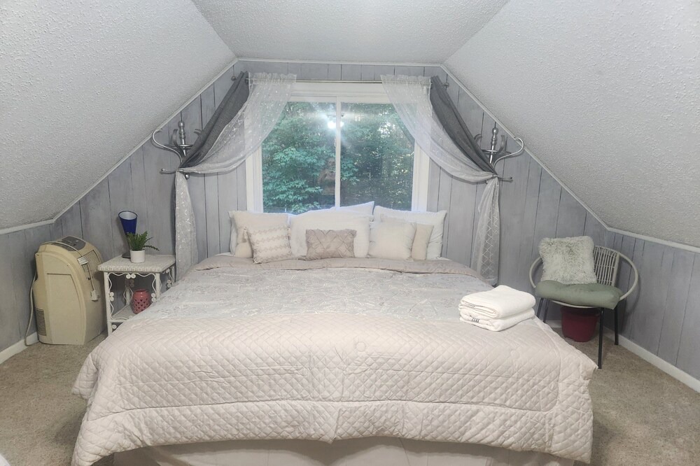Photo of Bedroom in Kalkaska