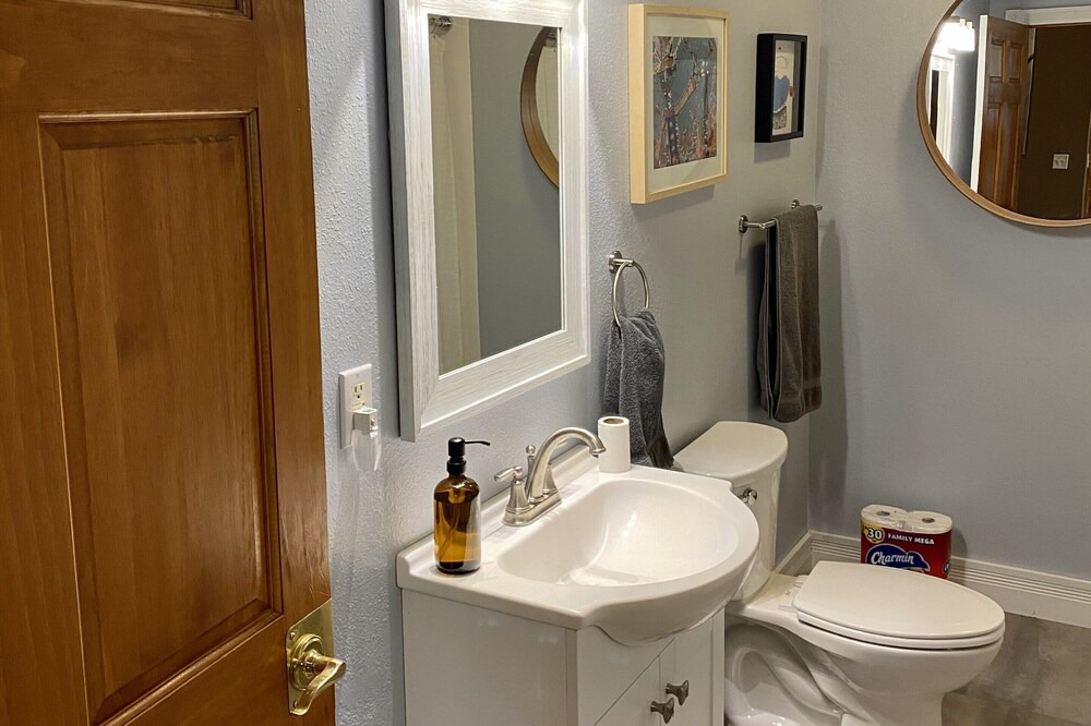 Photo of Bathroom in Jerseyville