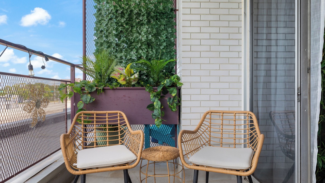 Photo of Patio Balcony in Midtown Crossing