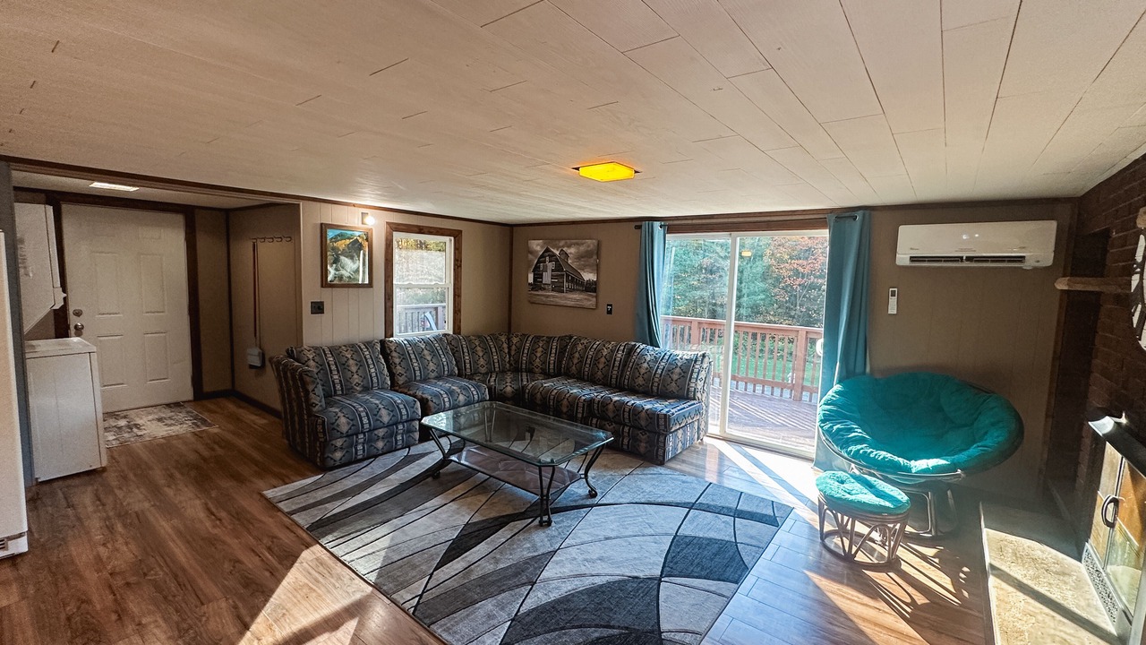 Photo of Livingroom in West Branch