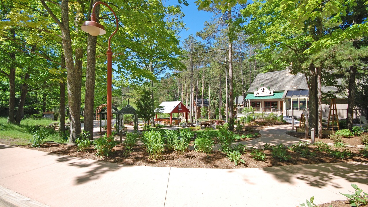Photo of Outdoor in Maple City