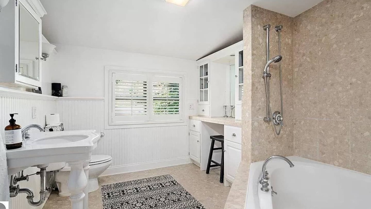 Photo of Bathroom in Bellaire