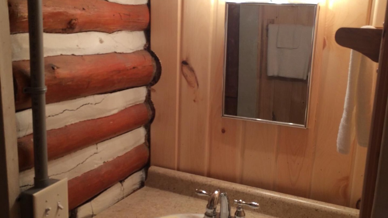 Photo of Bathroom in Grawn