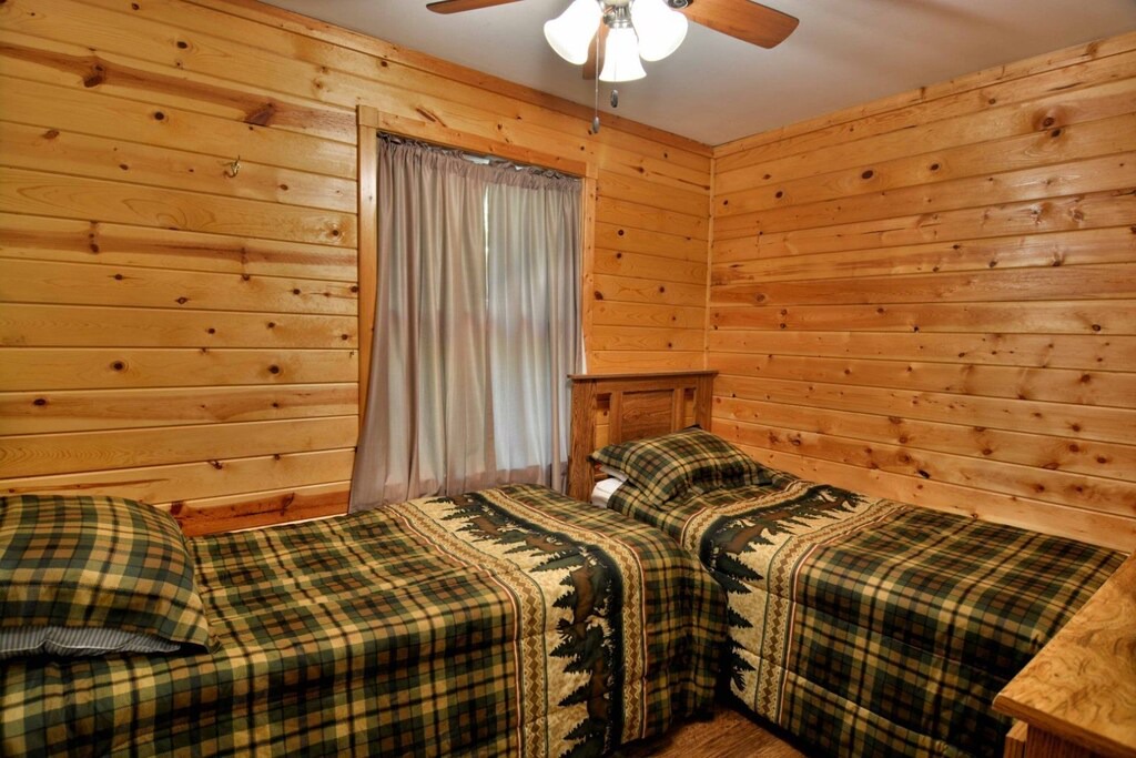 Photo of Bedroom in Iron River