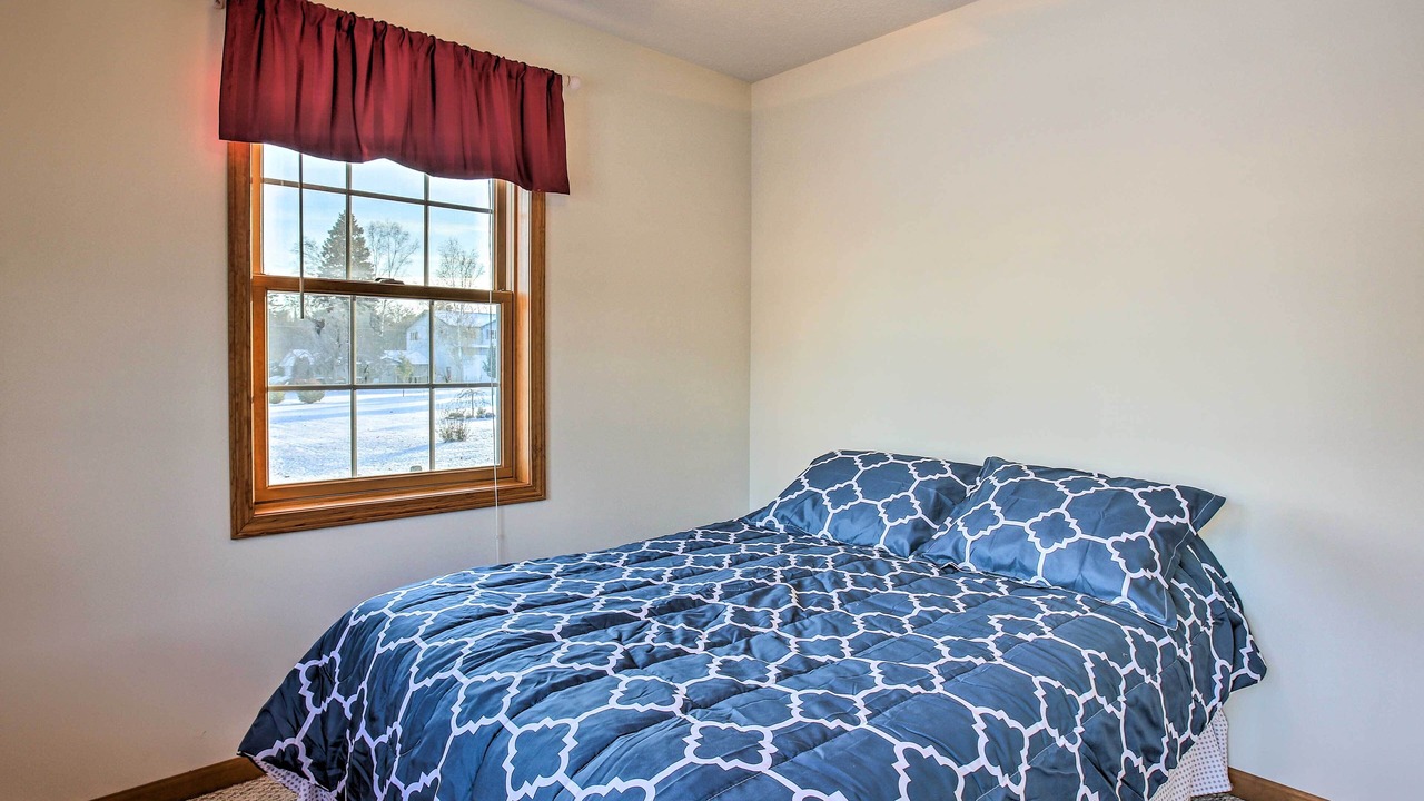 Photo of Bedroom in Houghton Lake