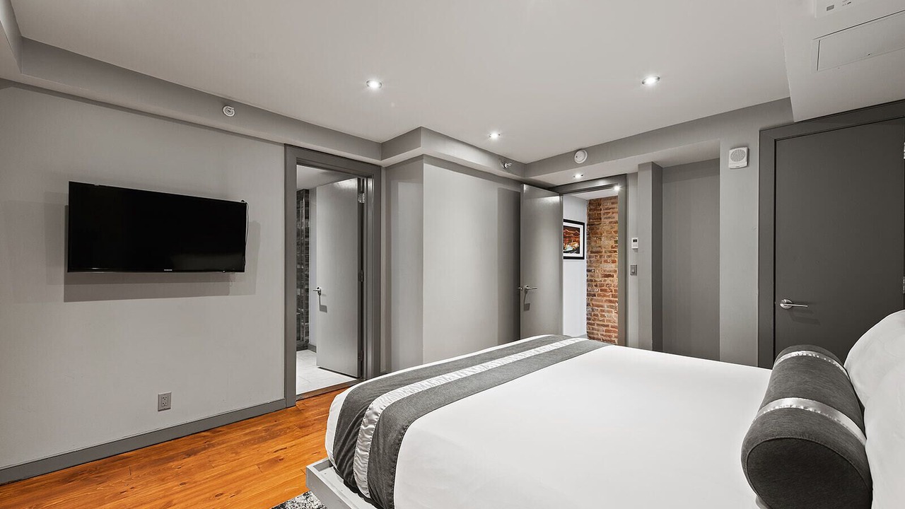 Photo of Bedroom in Central Business District